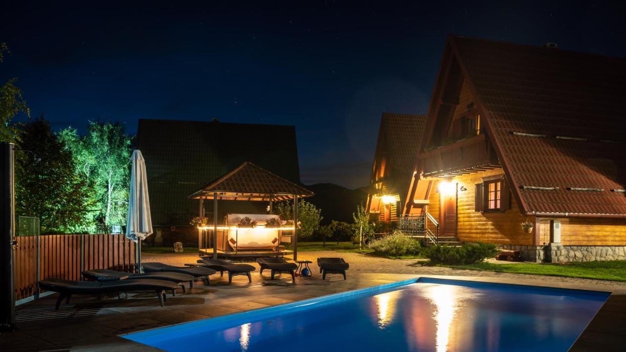 Chalets Runolist Crni Lug Ngoại thất bức ảnh